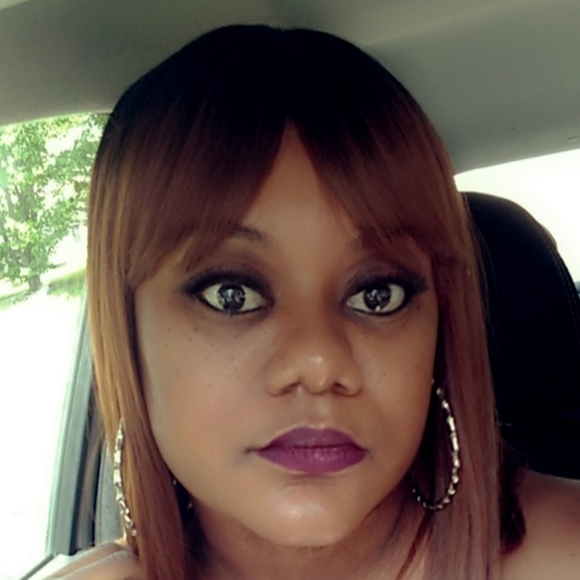 Meet your Posher, Brittany - Picture 3 of 3